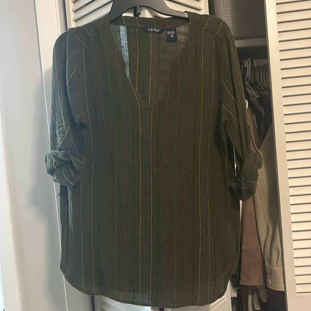 Very beautiful blouse for when you need something comfortable